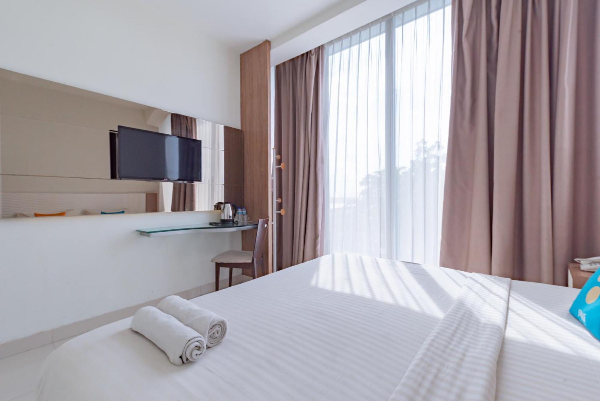 Sans Hotel Diemdi Kiaracondoong Bandung Buitenkant foto